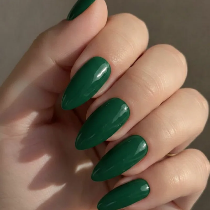 Jade Green Nails: The 2026 Colour That Actually Works