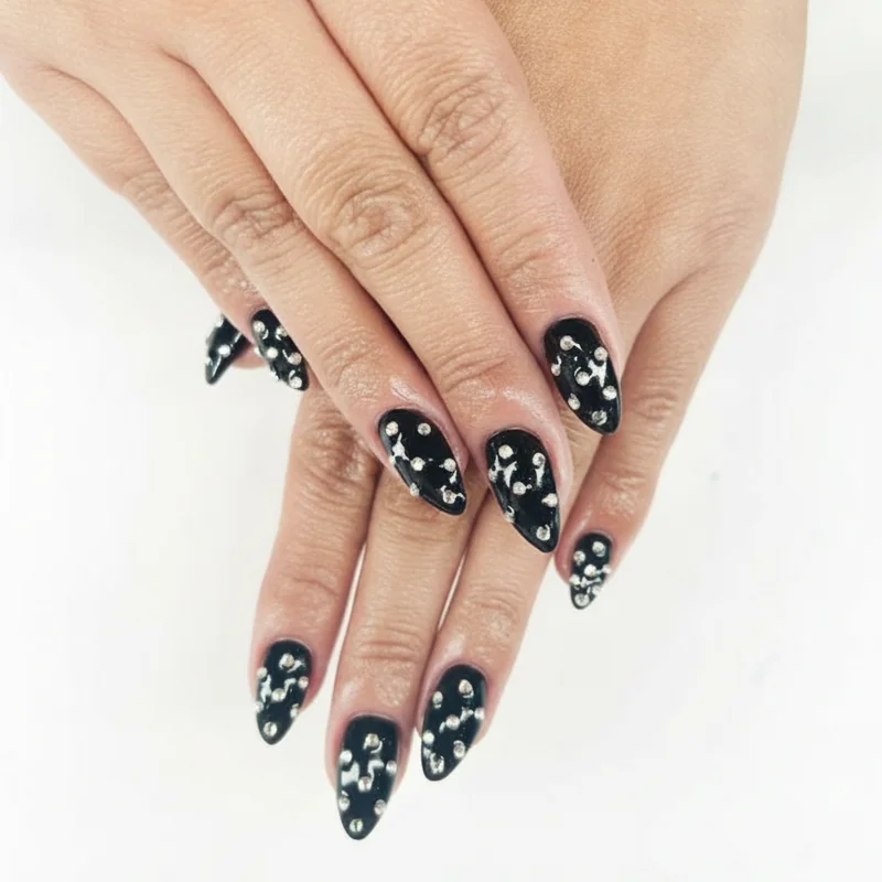 How long do 4th of july nails last shown in glossy durable finish close up