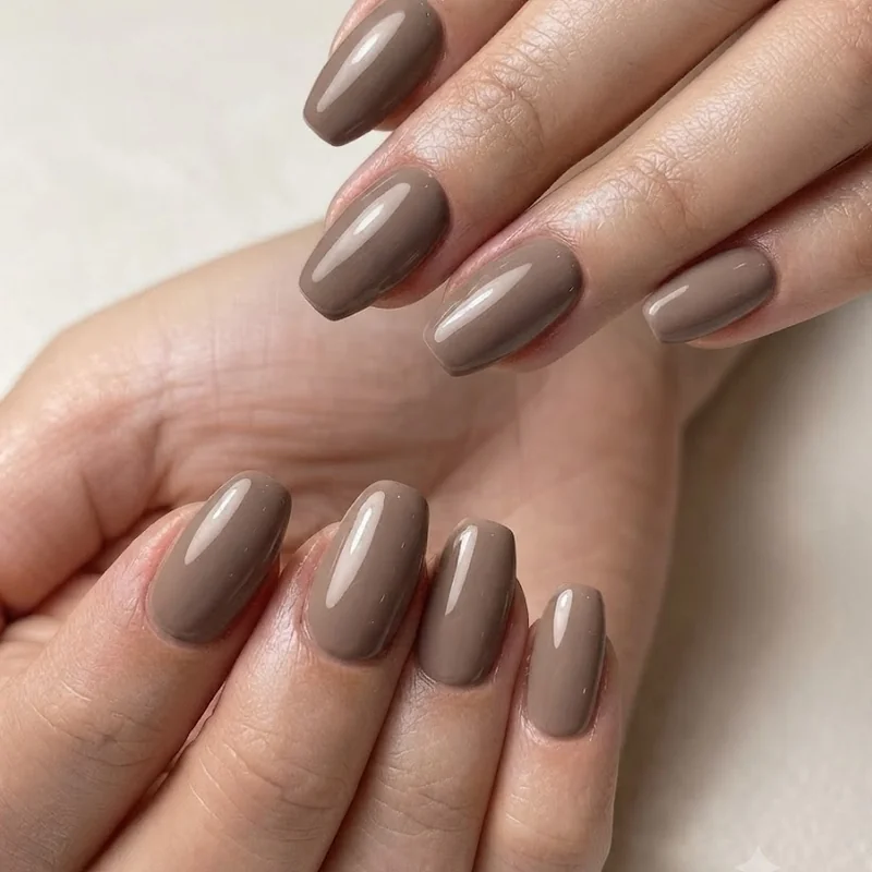 Medium coffin nail shape 2026 with a tapered square tip manicure finish