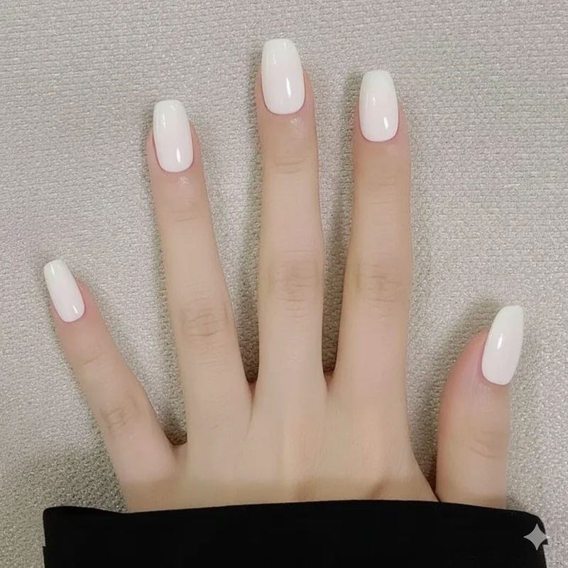 Squoval oval and round short summer nail shapes showing clean girl aesthetic on natural nail length for 2026 summer manicure