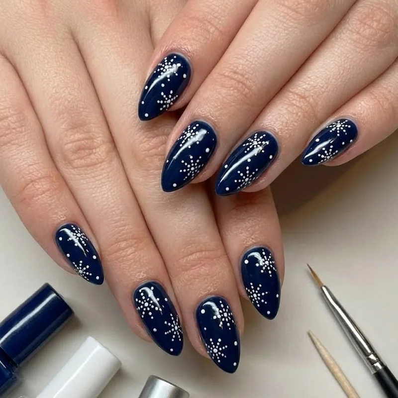 Easy Winter Nail Art at Home: 7 Beginner Designs (2026)
