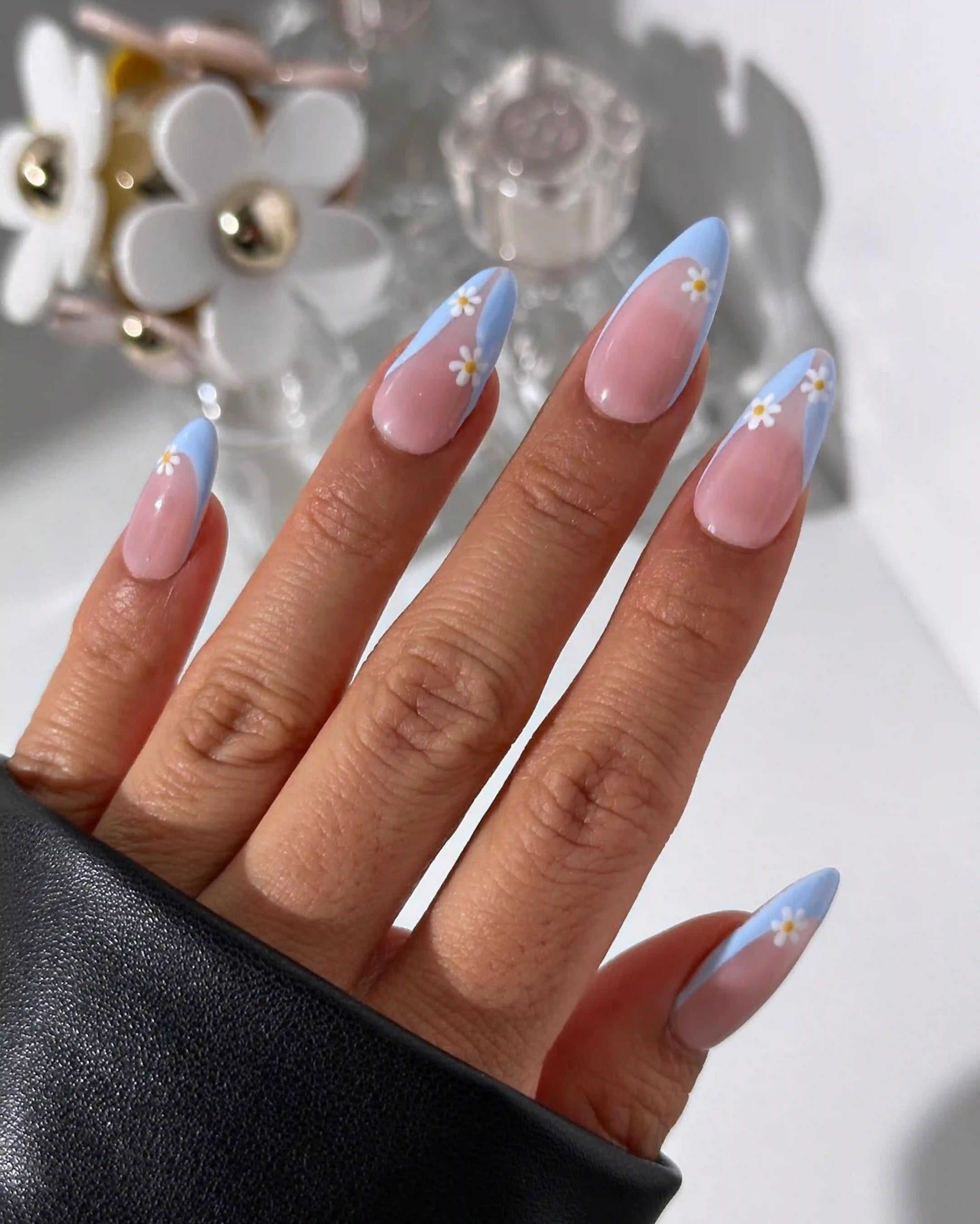 Baby blue almond nails soft pastel spring creating feminine sweet delicate manicure for gentle aesthetic