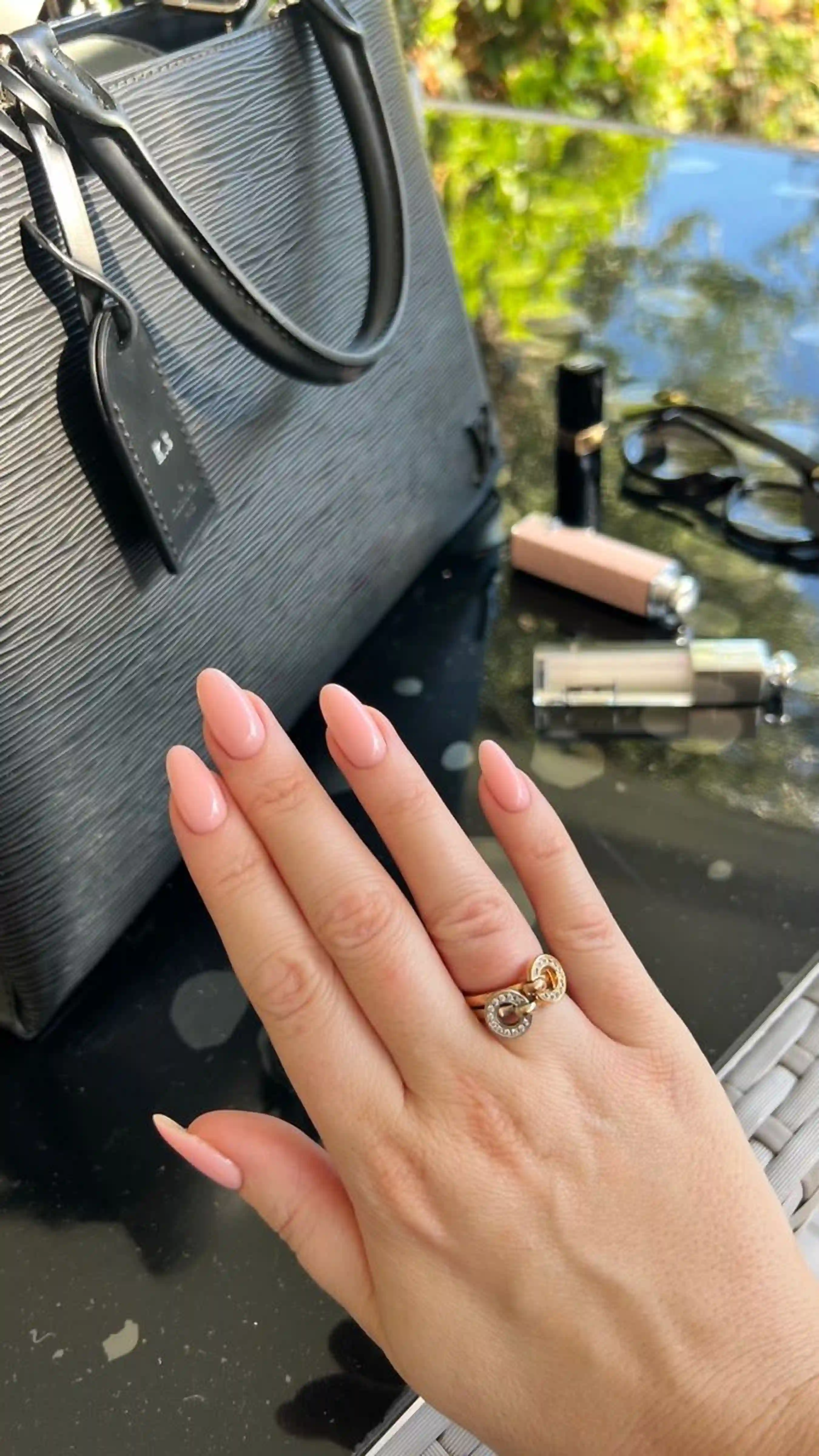 Peachy pink almond soft coral warm nails feminine romantic creating sweet manicure for gentle look