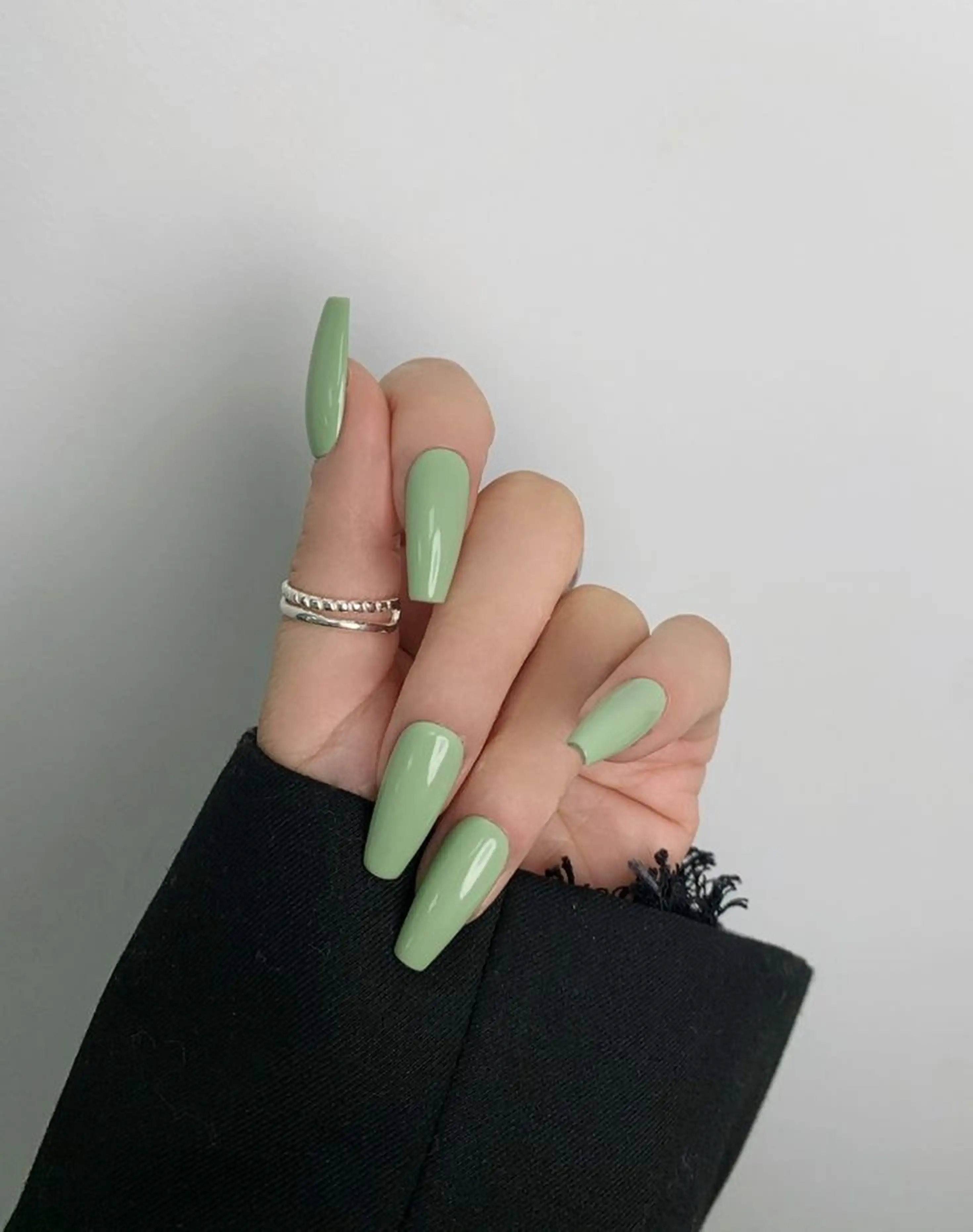 Peach coffin soft coral warm summer nails creating feminine romantic sweet manicure for vacation