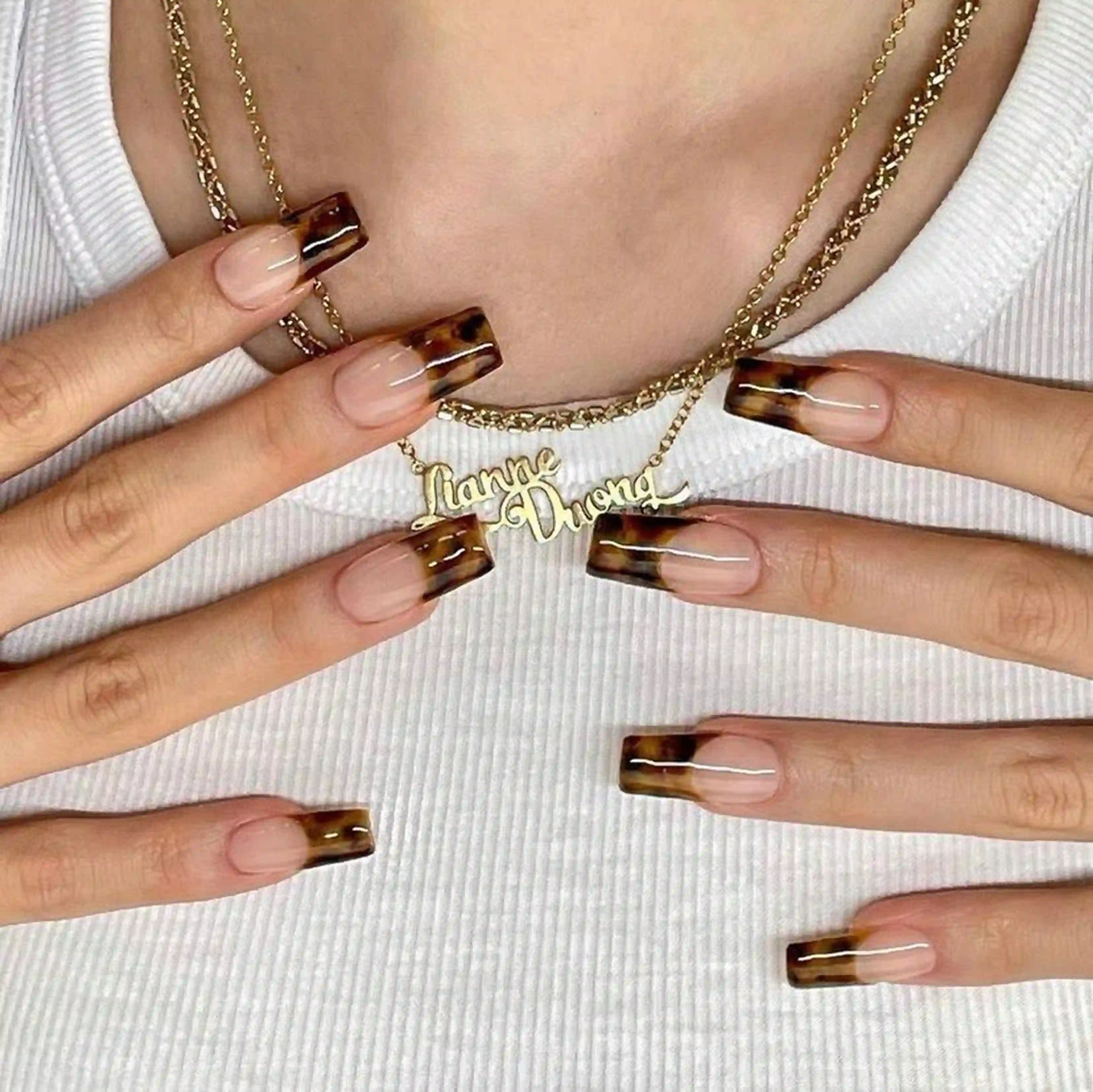 Violet purple coffin deep rich nails creating luxe dramatic elegant glamorous manicure for royalty