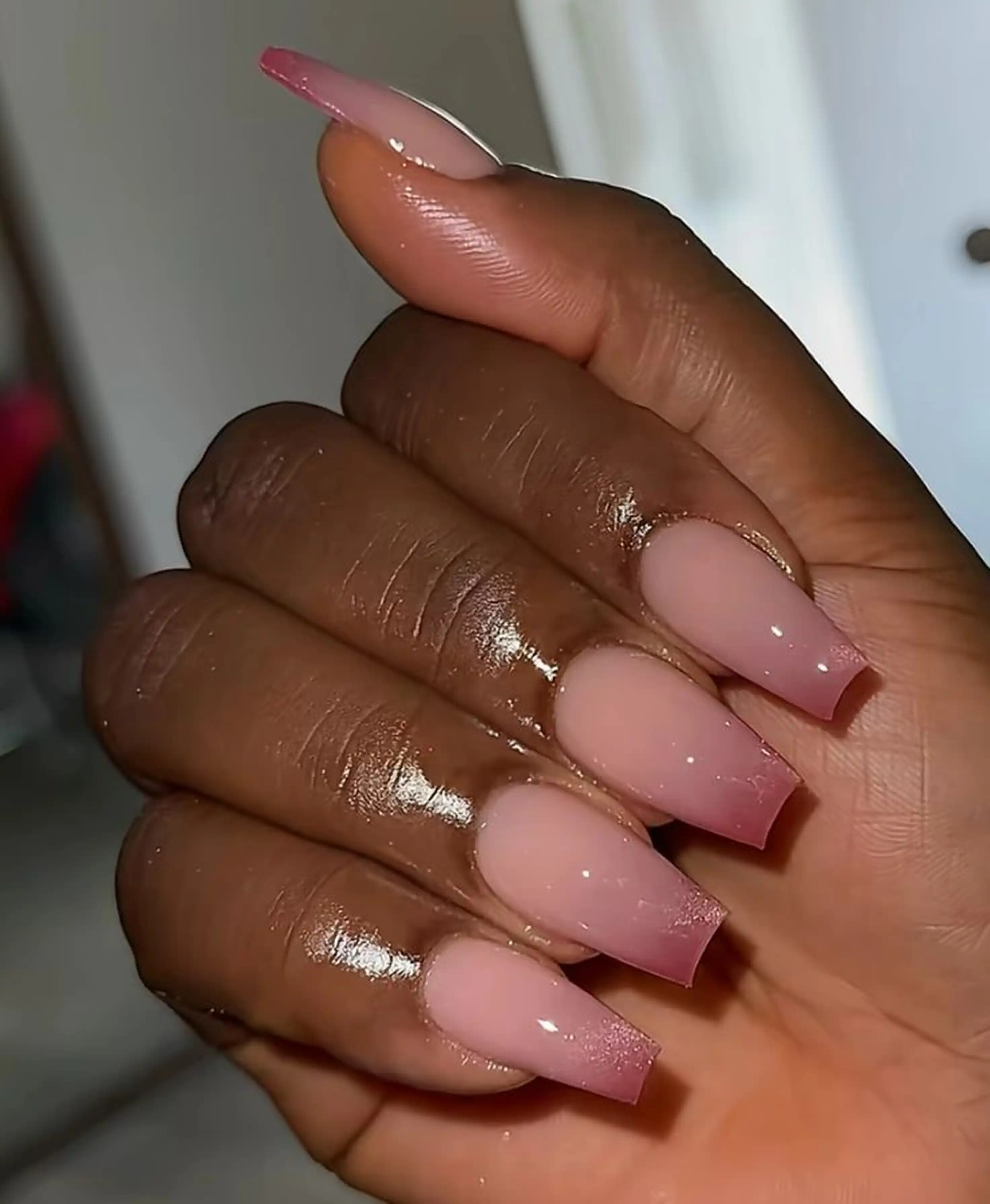 Dusty rose nude ombre muted pink gradient vintage nails creating romantic elegant manicure wedding